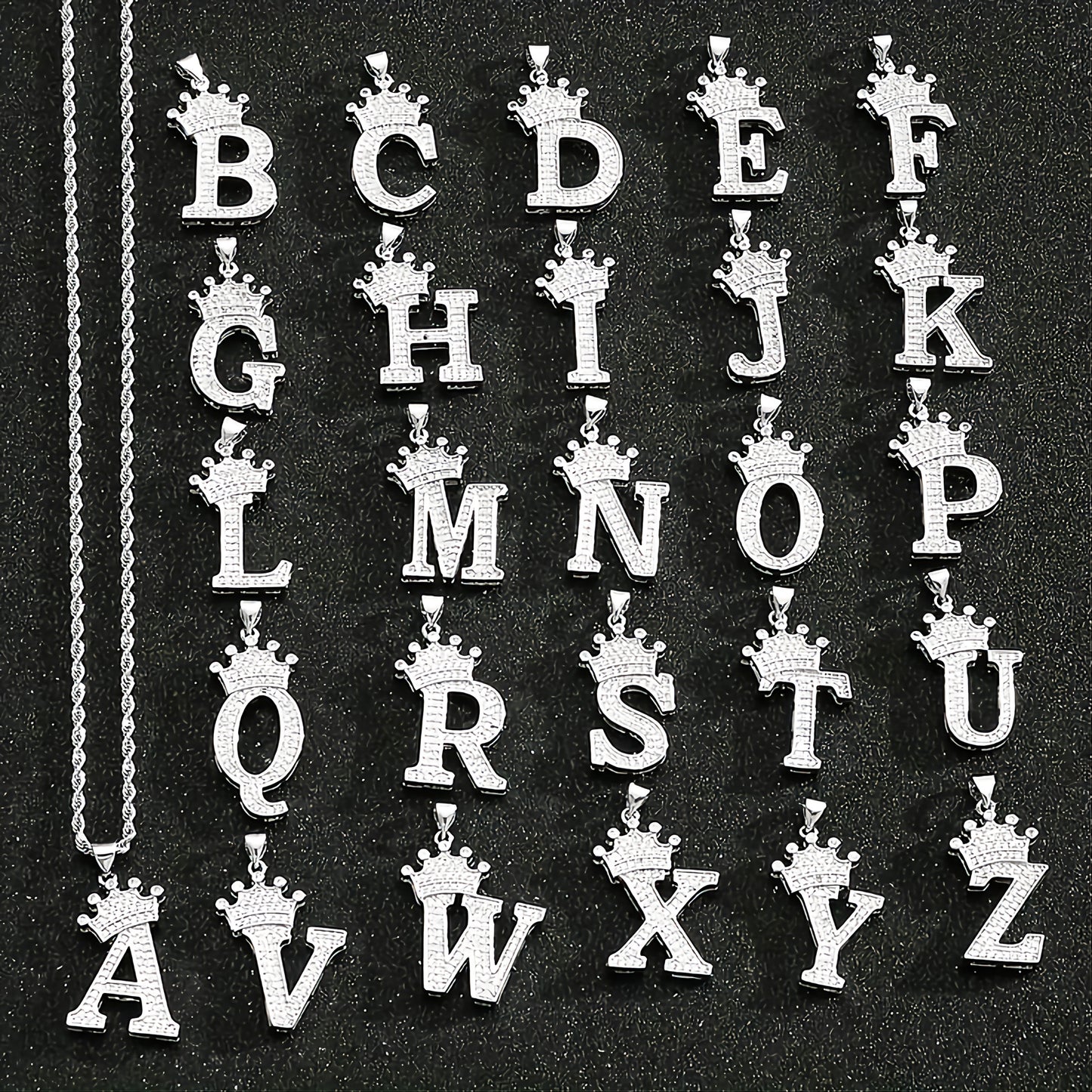 Cadena con letras de plata