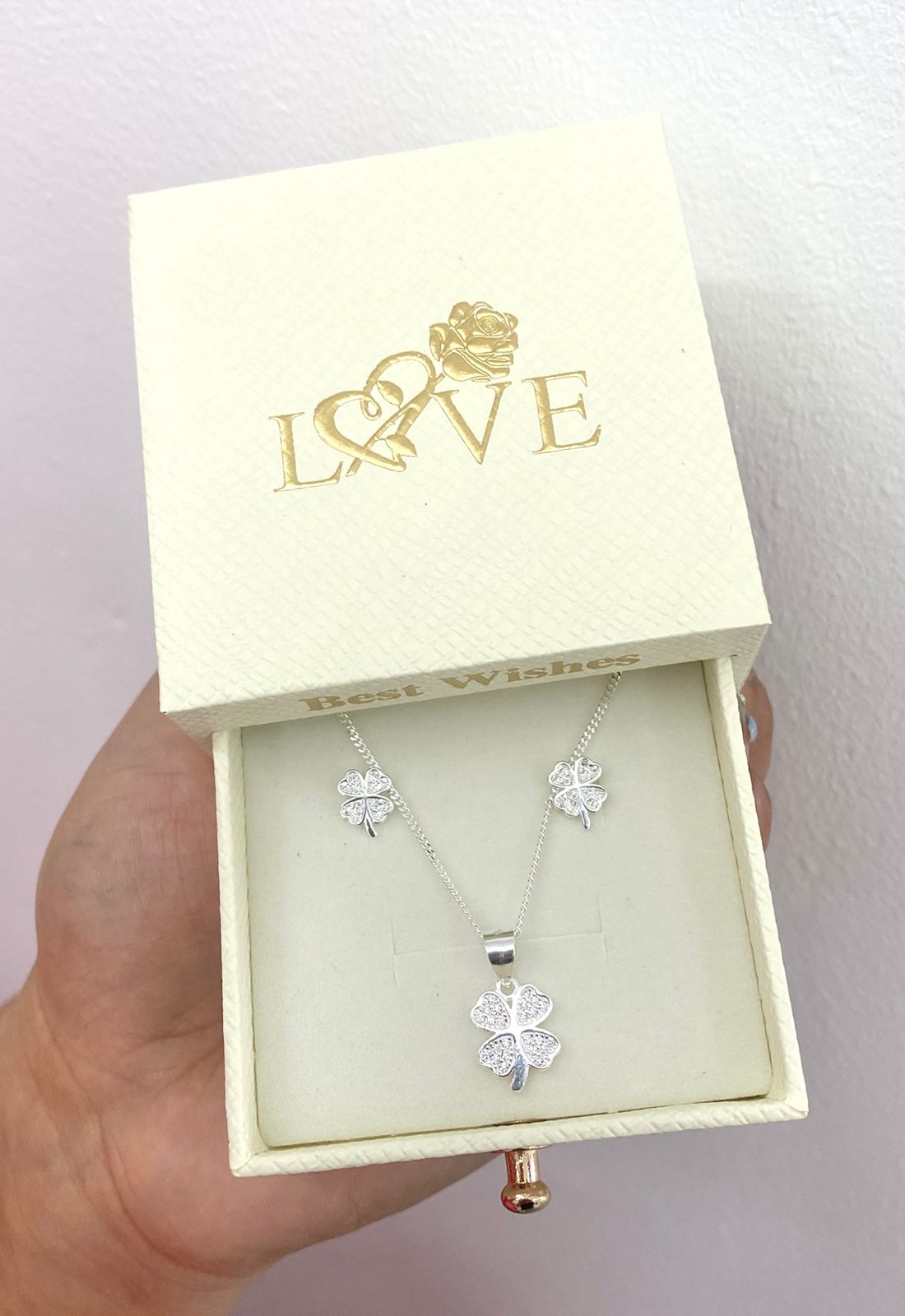 Sets cadena, arete más caja de flor