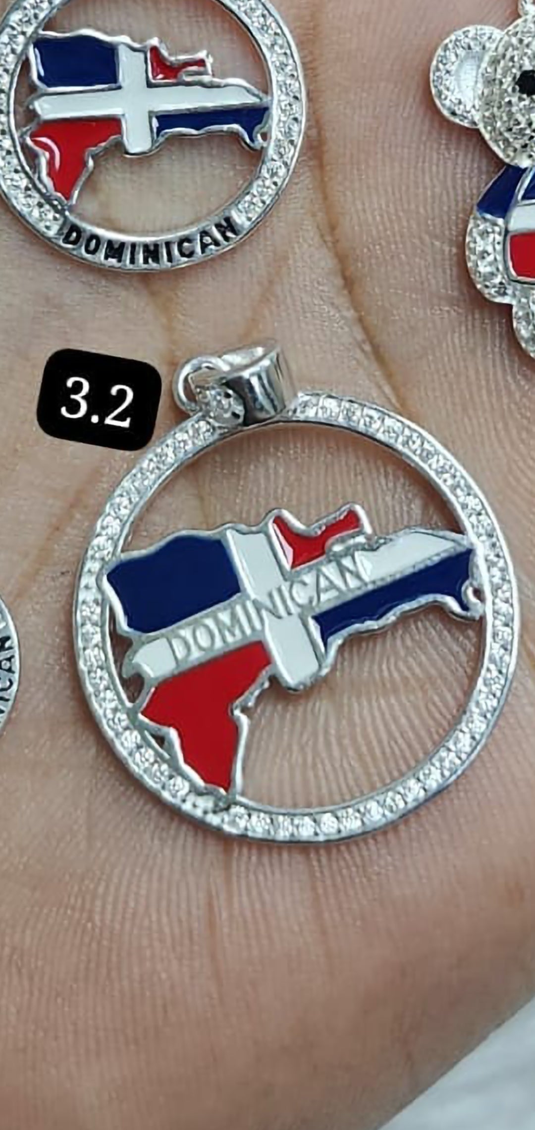 Dijes de plata