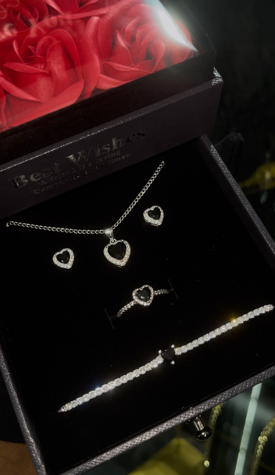 Sets negro completo con caja negra de cadena, arete, guillo y anillo Modelo 40