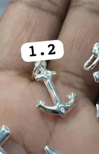 Dijes de ancla plata